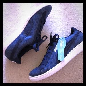 NWT Women’s PUMA athletic shoes